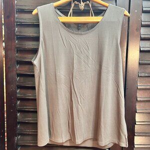 NWT Eileen Fisher Greige Tank
B1-02